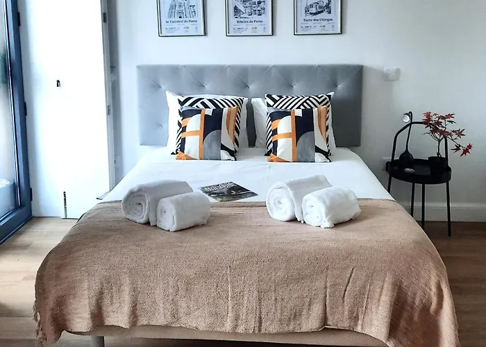 Smiling Places - In Porto