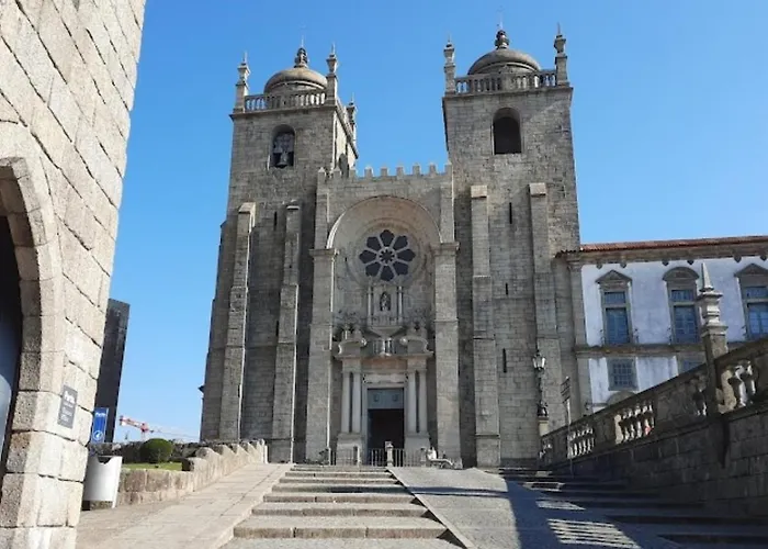 Smiling Places - In Porto