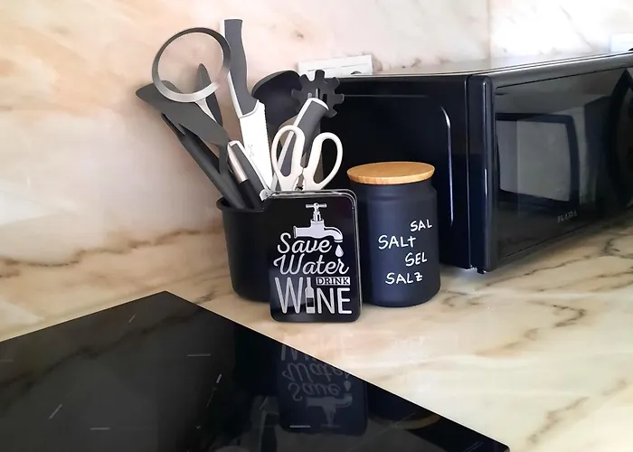 Smiling Places - In Porto