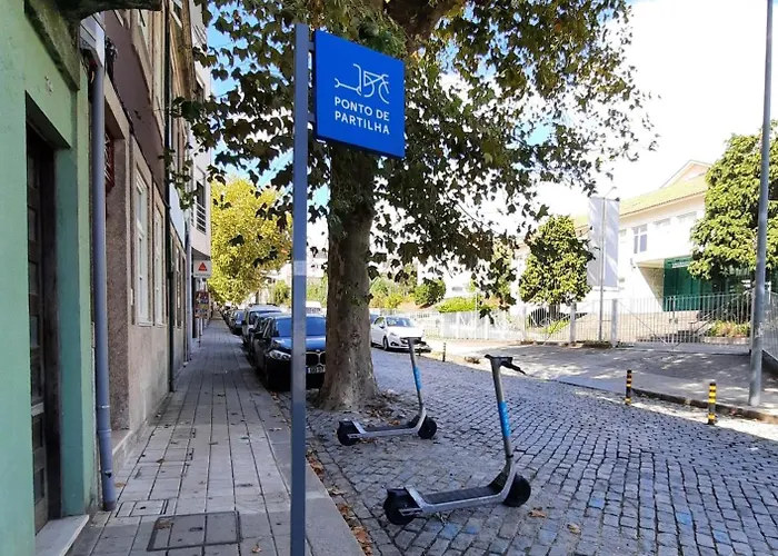 Smiling Places - In * Porto