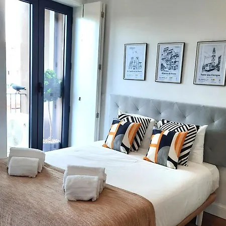 Smiling Places - In * Porto