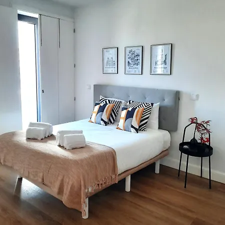 Smiling Places - In Apartment *