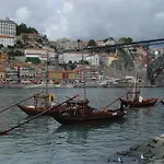 Smiling Places - In Porto