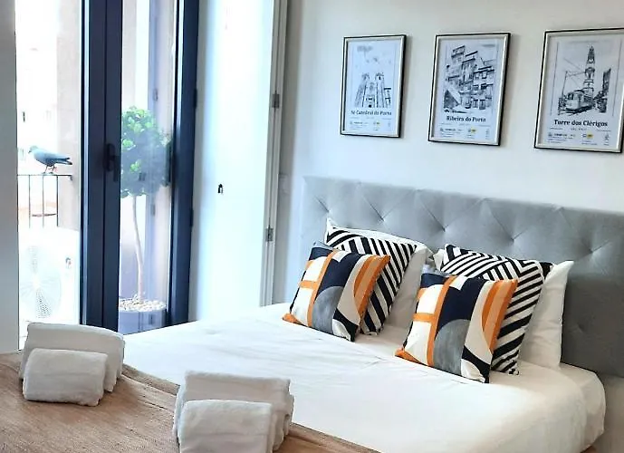 Smiling Places - In * Porto