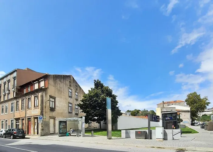 Smiling Places - In * Oporto