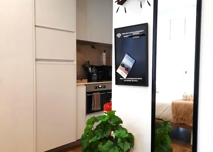 Smiling Places - In Daire Porto