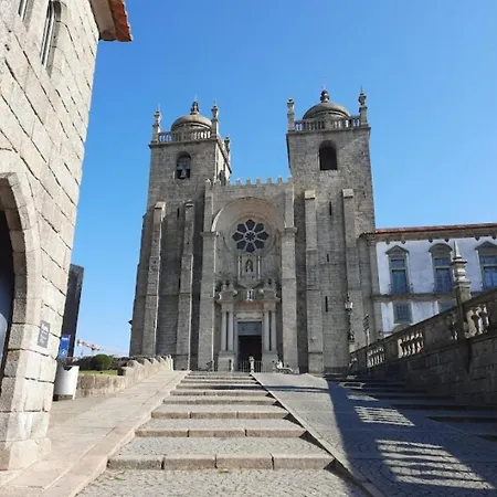 Smiling Places - In Oporto